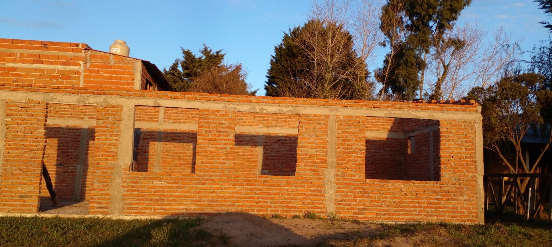 Lote con construccion a terminar en venta 