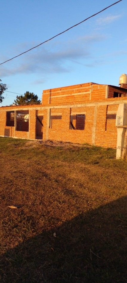 Lote con construccion a terminar en venta 