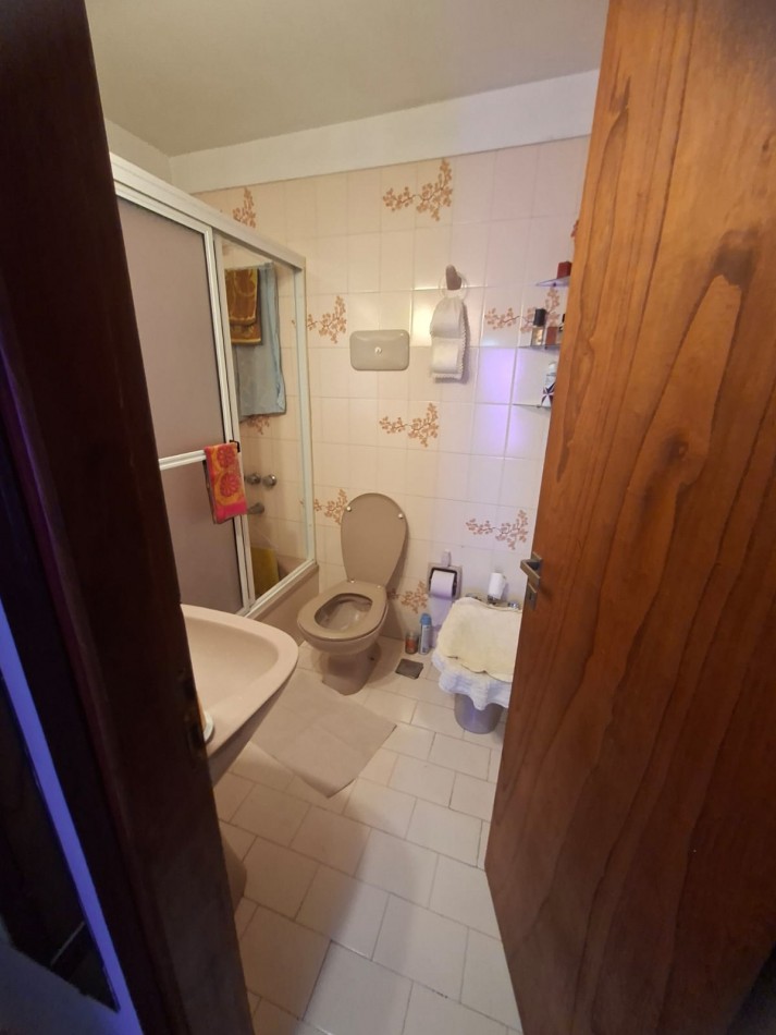 Depto un amb con balcon amplio y muy luminoso.