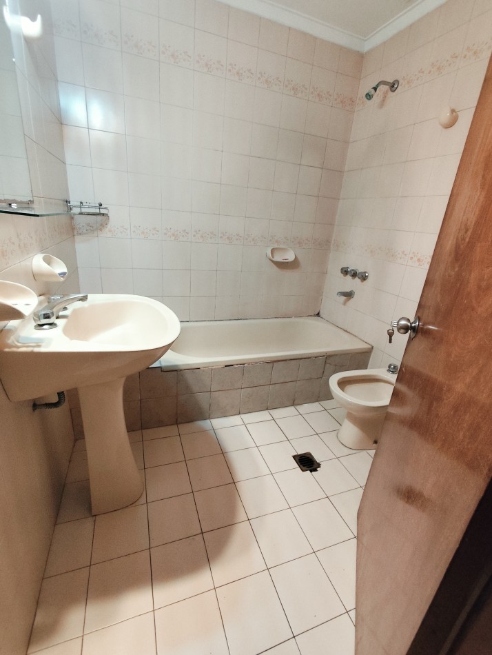 Chalet en alquiler en Barrio San Carlos 