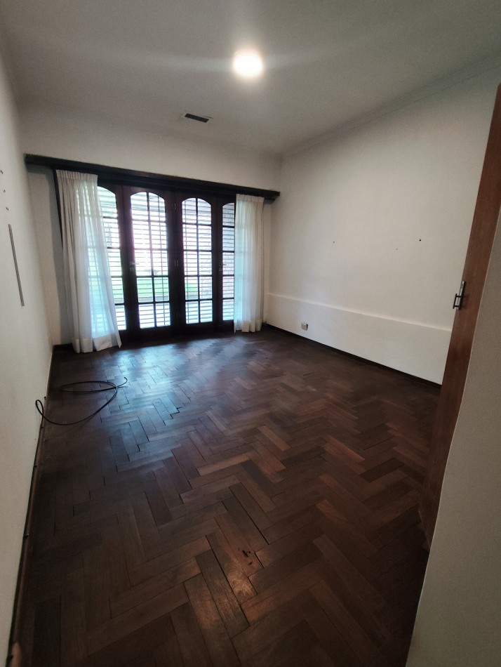 Chalet en alquiler en Barrio San Carlos 