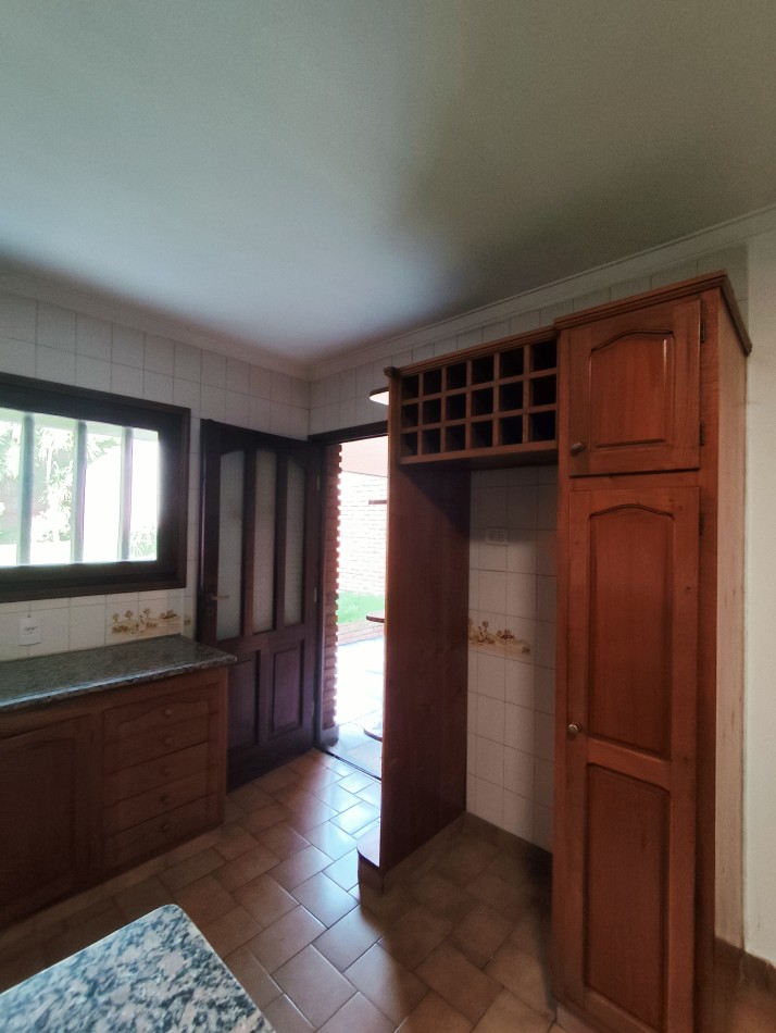 Chalet en alquiler en Barrio San Carlos 