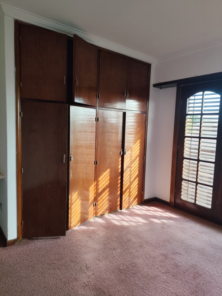 Chalet en alquiler en Barrio San Carlos 