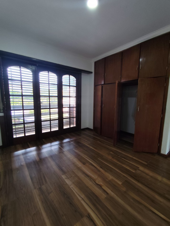 Chalet en alquiler en Barrio San Carlos 