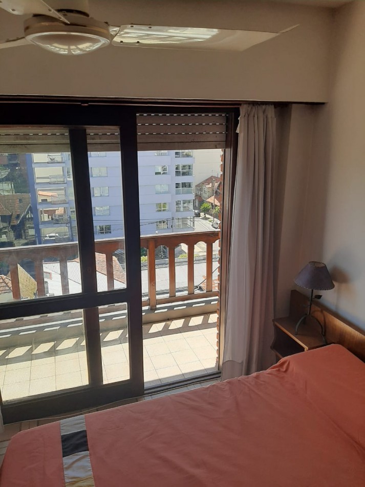 1 amb con balcon