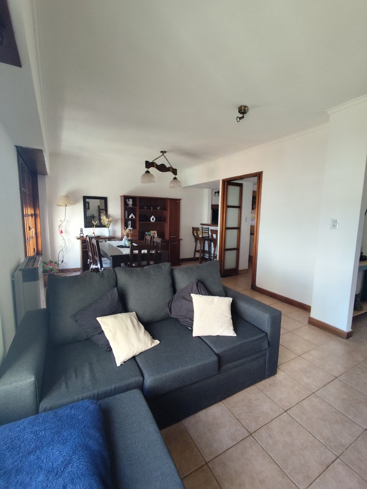 Depto 3 amb . Dos baños en duplex excelente estado. Barrio don Bosco 