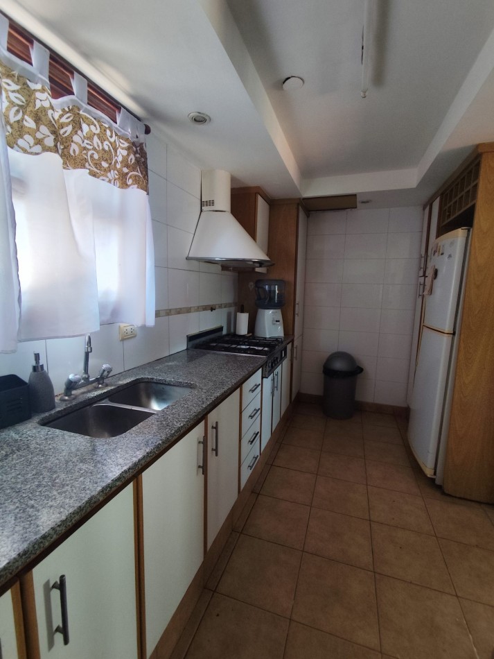Depto 3 amb . Dos baños en duplex excelente estado. Barrio don Bosco 