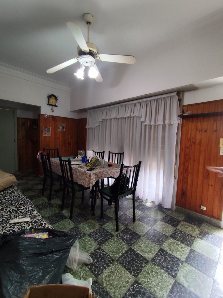 PH en venta Barrio Chauvin Avellaneda 2400
