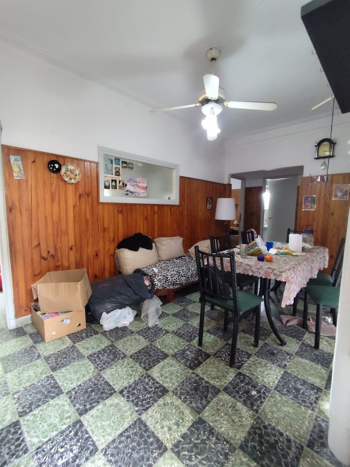 PH en venta Barrio Chauvin Avellaneda 2400
