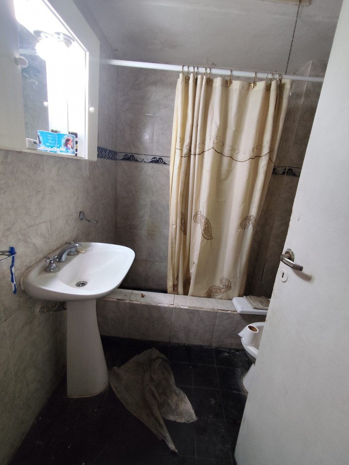 PH en venta Barrio Chauvin Avellaneda 2400