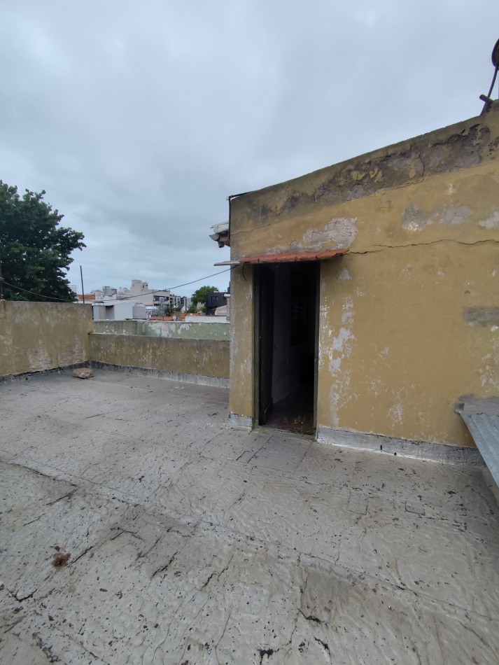 PH en venta Barrio Chauvin Avellaneda 2400