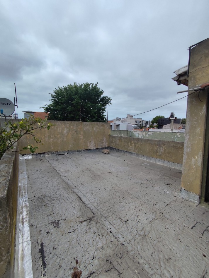 PH en venta Barrio Chauvin Avellaneda 2400