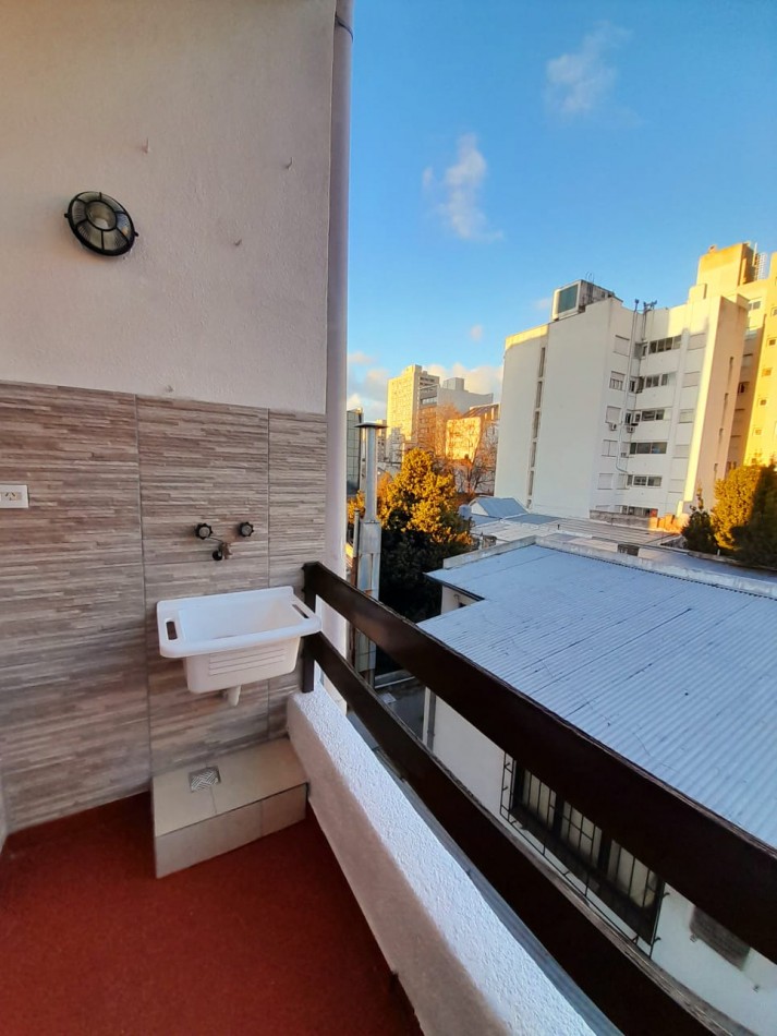 Alquiler 24m Depto 2 amb con balcon al contrafrente 