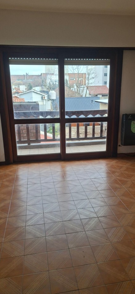 1 amb amplio con balcon
