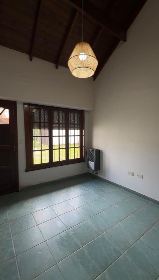 Alquiler 24m.Duplex 2 amb con cochera Parque Luro. 
