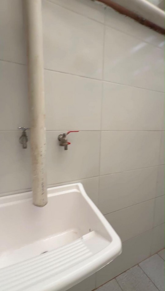 Alquiler 24m.Duplex 2 amb con cochera Parque Luro. 