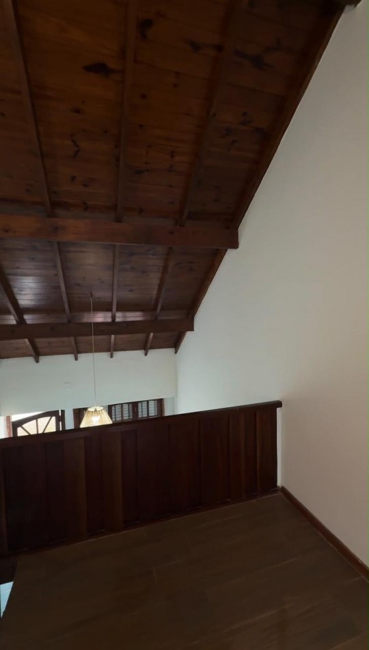 Alquiler 24m.Duplex 2 amb con cochera Parque Luro. 