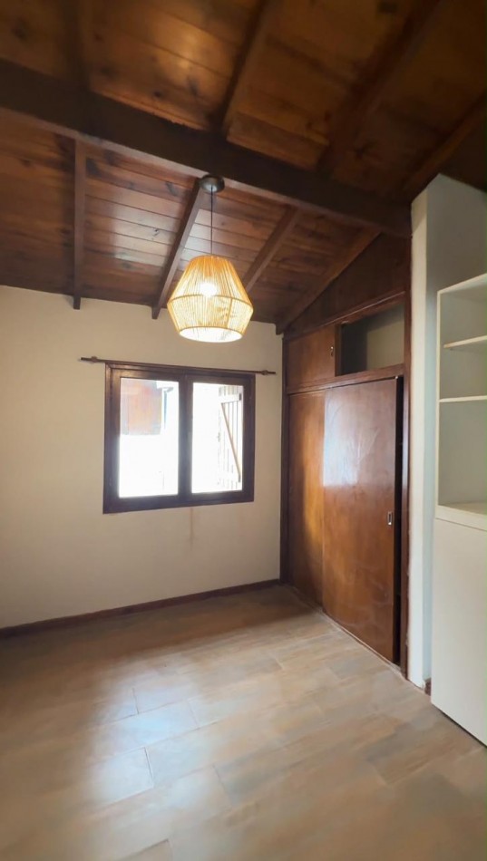 Alquiler 24m.Duplex 2 amb con cochera Parque Luro. 