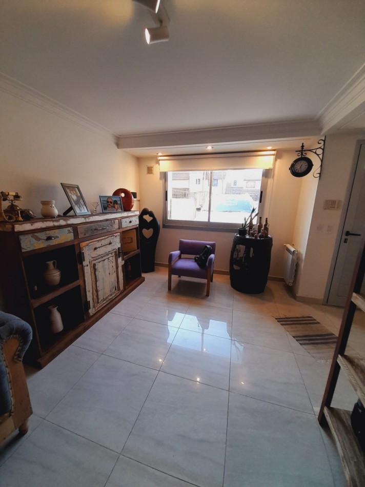 Duplex 4 amb con quincho.  Rejon 6100