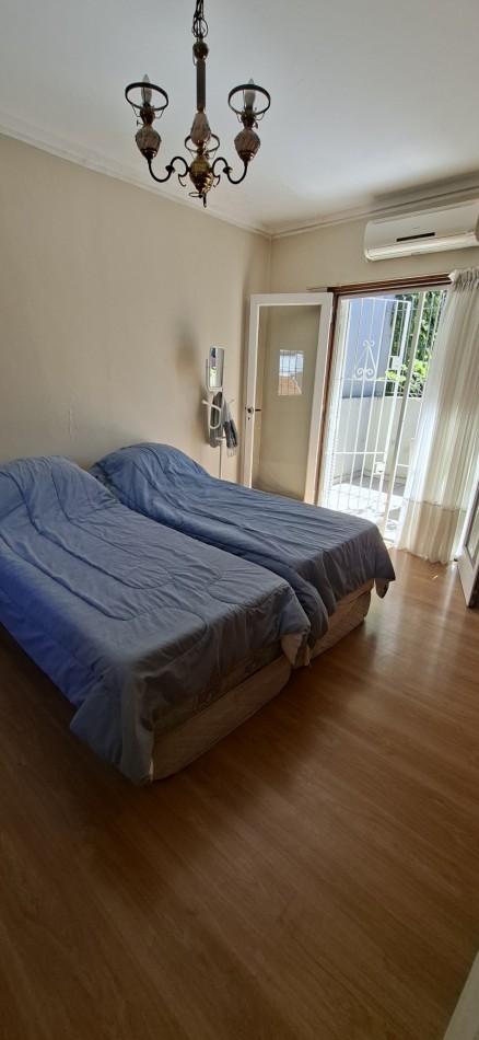 CHALET 4 AMBIENTES CON GARAGE ESTILO MARPLATENSES