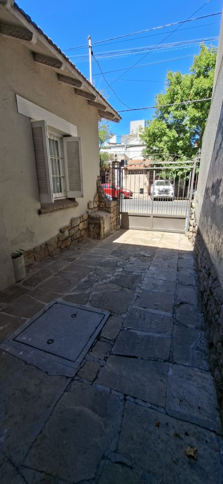 CHALET 4 AMBIENTES CON GARAGE ESTILO MARPLATENSES