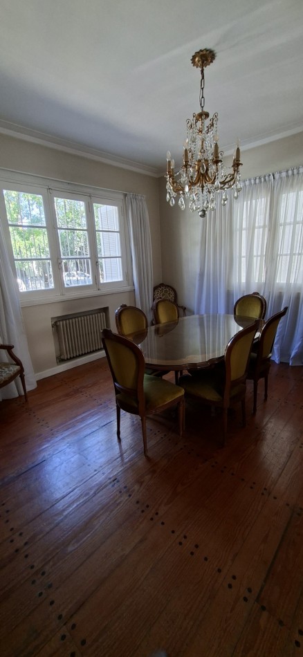 CHALET 4 AMBIENTES CON GARAGE ESTILO MARPLATENSES